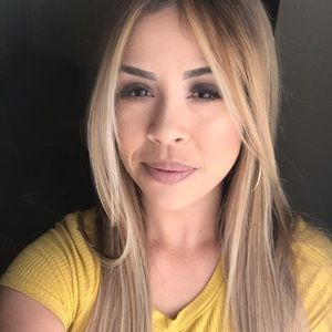 Meet your Posher, Vanessa